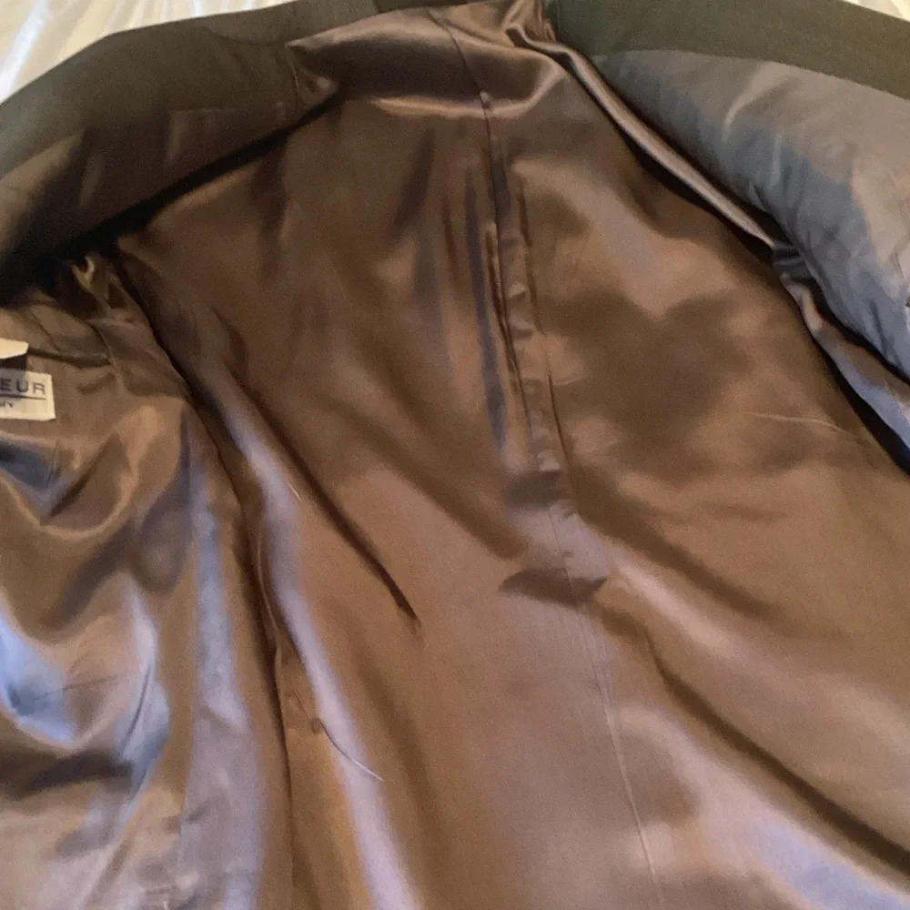 Givenchy classic monsieur